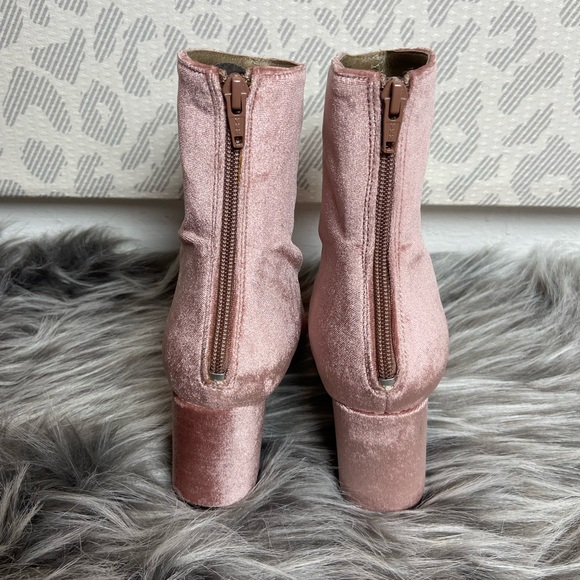 FREE PEOPLE Cecile Velvet Soft Girly Pink Ankle Boot Bootie Size 37 (US 7) - Picture 7 of 11